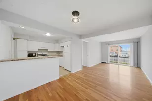 8888 Steven Dr, Des Plaines, IL 60016 - Photo 3