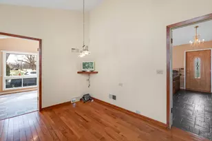 601 Lavergne Ave, Wilmette, IL 60091 - Photo 5