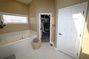 1216 William Dr, Lake Zurich, IL 60047 - Photo 37