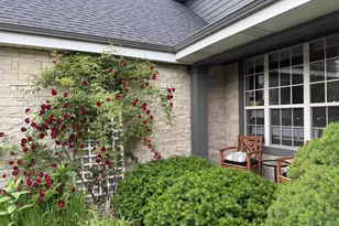 1216 William Dr, Lake Zurich, IL 60047 - Photo 3