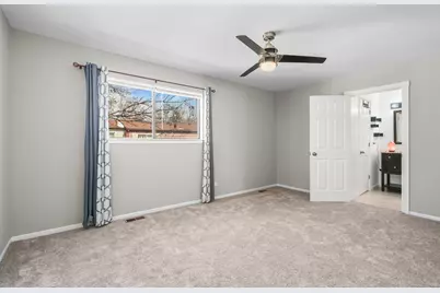 1528 Chippewa Trail, Wheeling, IL 60090 - Photo 9