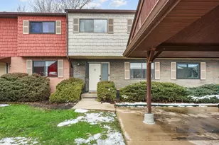 1528 Chippewa Trail, Wheeling, IL 60090 - Photo 1