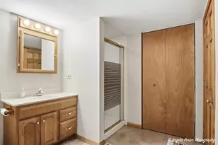 276 Shipland Dr, Crystal Lake, IL 60014 - Photo 37