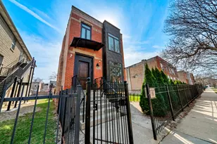 2927 W Wilcox St, Chicago, IL 60612 - Photo 1