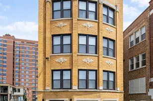 6711 S Paxton Ave, Chicago, IL 60649 - Photo 1