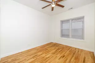 6711 S Paxton Ave, Chicago, IL 60649 - Photo 11