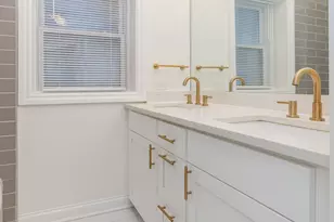 6711 S Paxton Ave, Chicago, IL 60649 - Photo 15