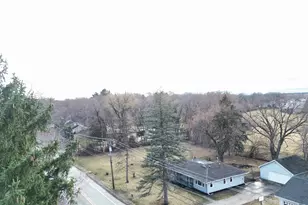 1803 Riverside Dr, McHenry, IL 60050 - Photo 3