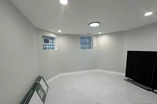 5405 N Campbell Ave, Chicago, IL 60625 - Photo 9