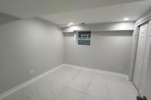 5405 N Campbell Ave, Chicago, IL 60625 - Photo 11