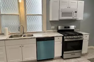 8153 S Exchange Ave, Chicago, IL 60617 - Photo 5