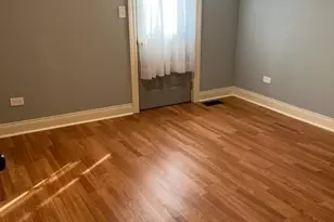 8153 S Exchange Ave, Chicago, IL 60617 - Photo 7