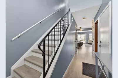 842 N Tamarac Boulevard, Addison, IL 60101 - Photo 3