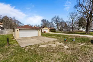 408 E Victory St, Sidney, IL 61877 - Photo 25