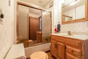 580 N Quentin Rd, Palatine, IL 60067 - Photo 17