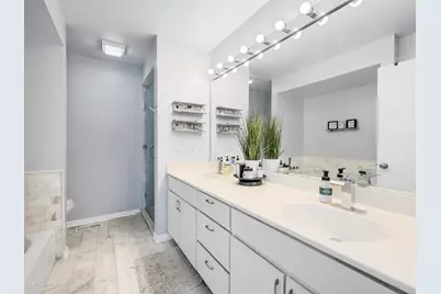 210 Stoneybrook Lane, Bloomingdale, IL 60108 - Photo 13