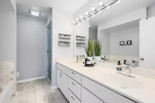 210 Stoneybrook Ln, Bloomingdale, IL 60108 - Photo 13