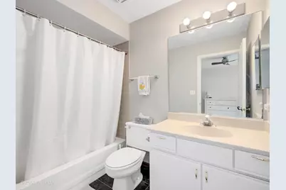 210 Stoneybrook Lane, Bloomingdale, IL 60108 - Photo 19