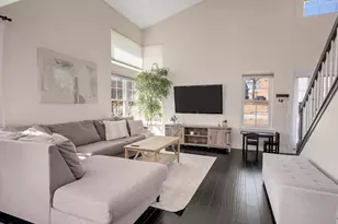 210 Stoneybrook Ln, Bloomingdale, IL 60108 - Photo 5