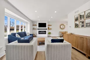 5731 Doe Cir, Westmont, IL 60559 - Photo 3