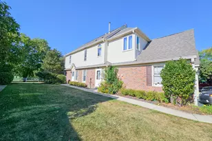 170 Inverness Ct, Elk Grove Village, IL 60007 - Photo 1