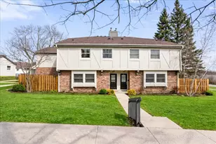 884 Bristol Dr, Barrington, IL 60010 - Photo 3