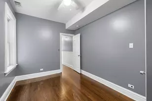 8222 S Maryland Ave, Chicago, IL 60619 - Photo 9