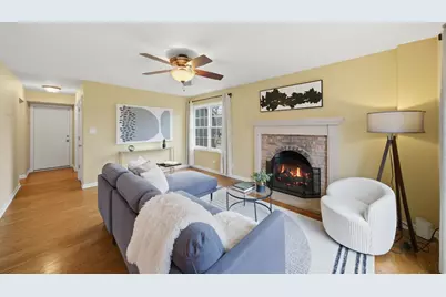 402 Locust Place, Deerfield, IL 60015 - Photo 9