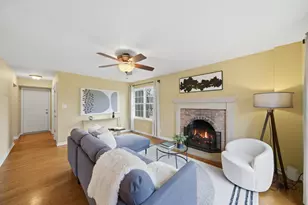 402 Locust Pl, Deerfield, IL 60015 - Photo 9