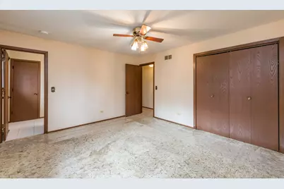 9743 W 16th Street, Zion, IL 60099 - Photo 15