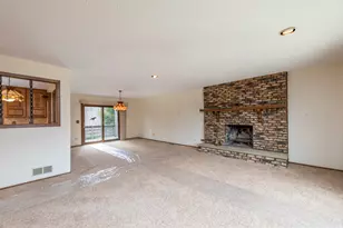 9743 W 16th St, Zion, IL 60099 - Photo 3