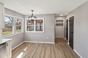 6151 Victoria Dr, Oak Forest, IL 60452 - Photo 7