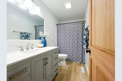 5505 W Shore Drive, McHenry, IL 60050 - Photo 9