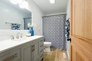 5505 W Shore Dr, McHenry, IL 60050 - Photo 9