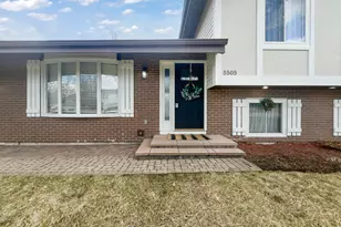 5505 W Shore Dr, McHenry, IL 60050 - Photo 3