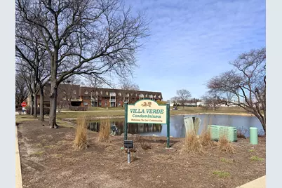 2 Villa Verde Drive #201, Buffalo Grove, IL 60089 - Photo 19