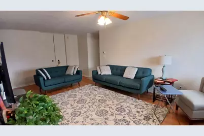 2 Villa Verde Drive #201, Buffalo Grove, IL 60089 - Photo 3
