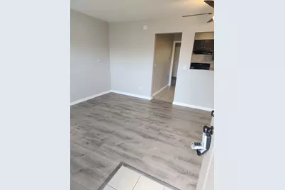 1340 N Main Street #A8, Wheaton, IL 60187 - Photo 3