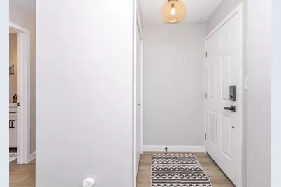 606 Carol Court #B-2, Pontiac, IL 61764 - Photo 3