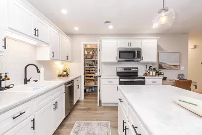 606 Carol Court #B-2, Pontiac, IL 61764 - Photo 13