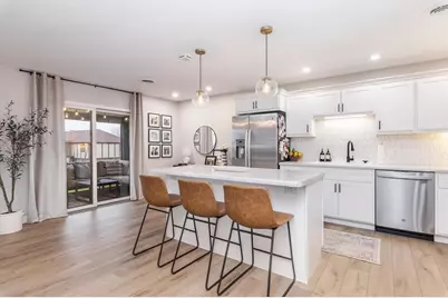 606 Carol Court #B-2, Pontiac, IL 61764 - Photo 11