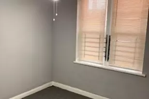 10501 S Corliss Ave, Chicago, IL 60628 - Photo 21