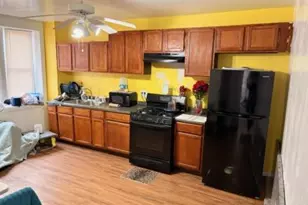 10501 S Corliss Ave, Chicago, IL 60628 - Photo 7