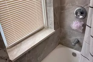 10501 S Corliss Ave, Chicago, IL 60628 - Photo 13