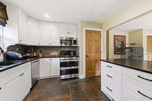 1304 Gilbert Ave, Downers Grove, IL 60515 - Photo 5