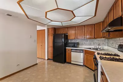 4735 W 105th Street #204, Oak Lawn, IL 60453 - Photo 11