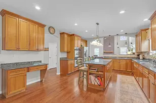 28309 W Savannah Trail, Lake Barrington, IL 60010 - Photo 11