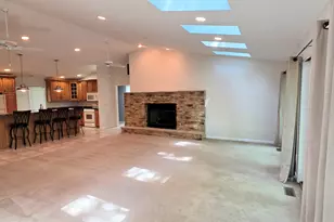 4958 Northridge Dr, Saint Anne, IL 60964 - Photo 5