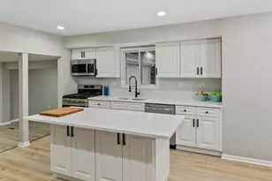 1554 Chickasaw Dr, Naperville, IL 60563 - Photo 7