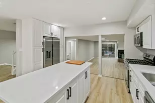 1554 Chickasaw Dr, Naperville, IL 60563 - Photo 9